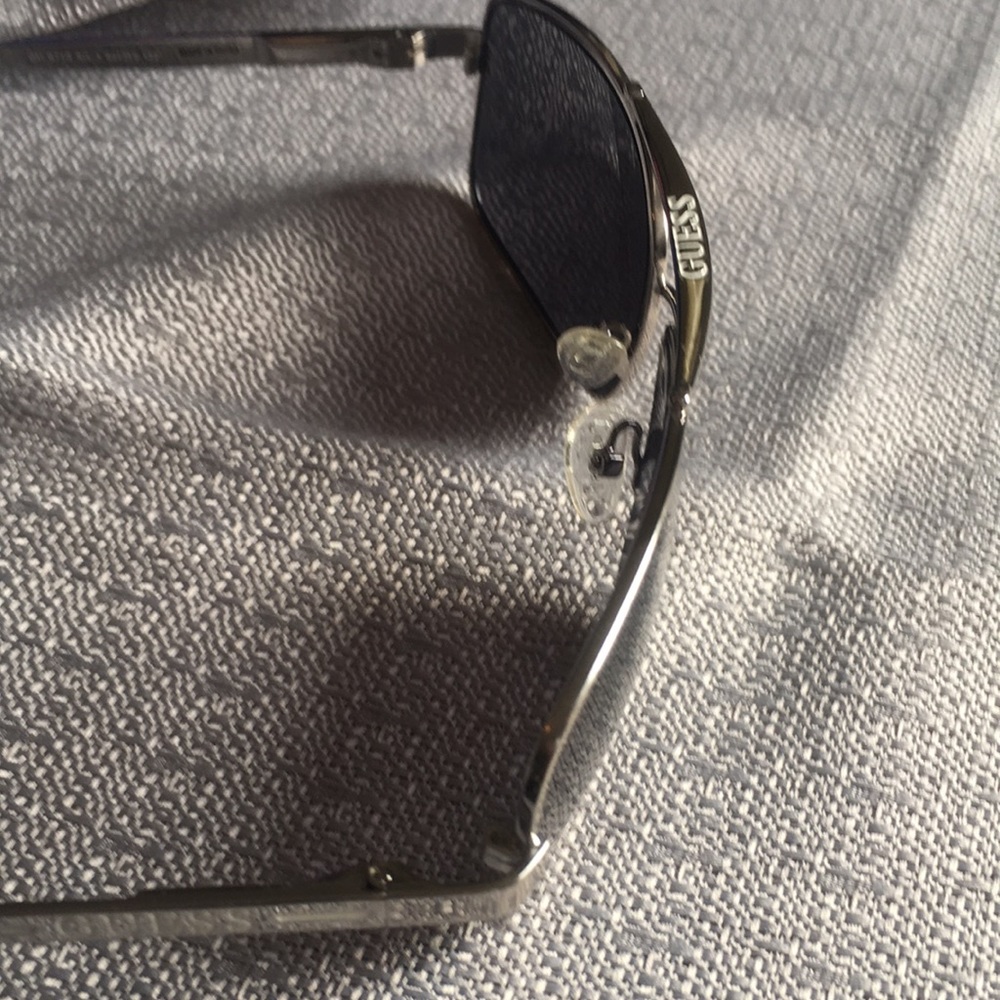 GUESS Mens Sunglasses Sil-3 GU6710 - Picture 3 of 10